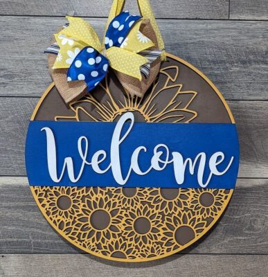 “Sunflower Welcome door hanger – Bright and cheerful wooden sign”