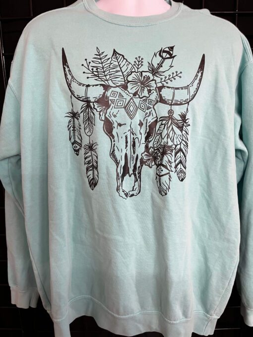 Women's XL Bull and Feathers Crewneck Sweatshirt – Stylish Comfort for Every Occasion - Image 2